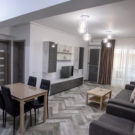 C&Y Zev Apartments Мамая Экстерьер фото