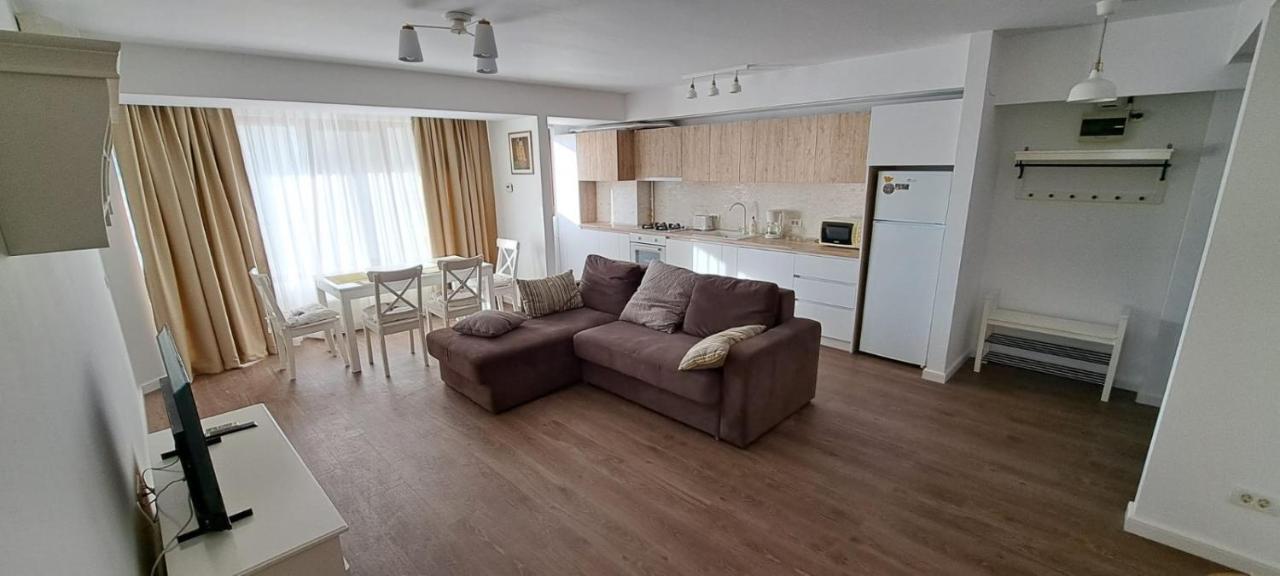 C&Y Zev Apartments Мамая Экстерьер фото