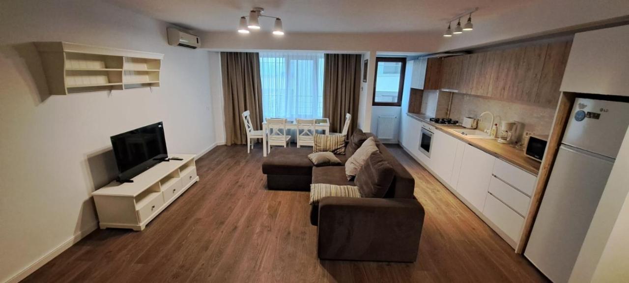C&Y Zev Apartments Мамая Экстерьер фото