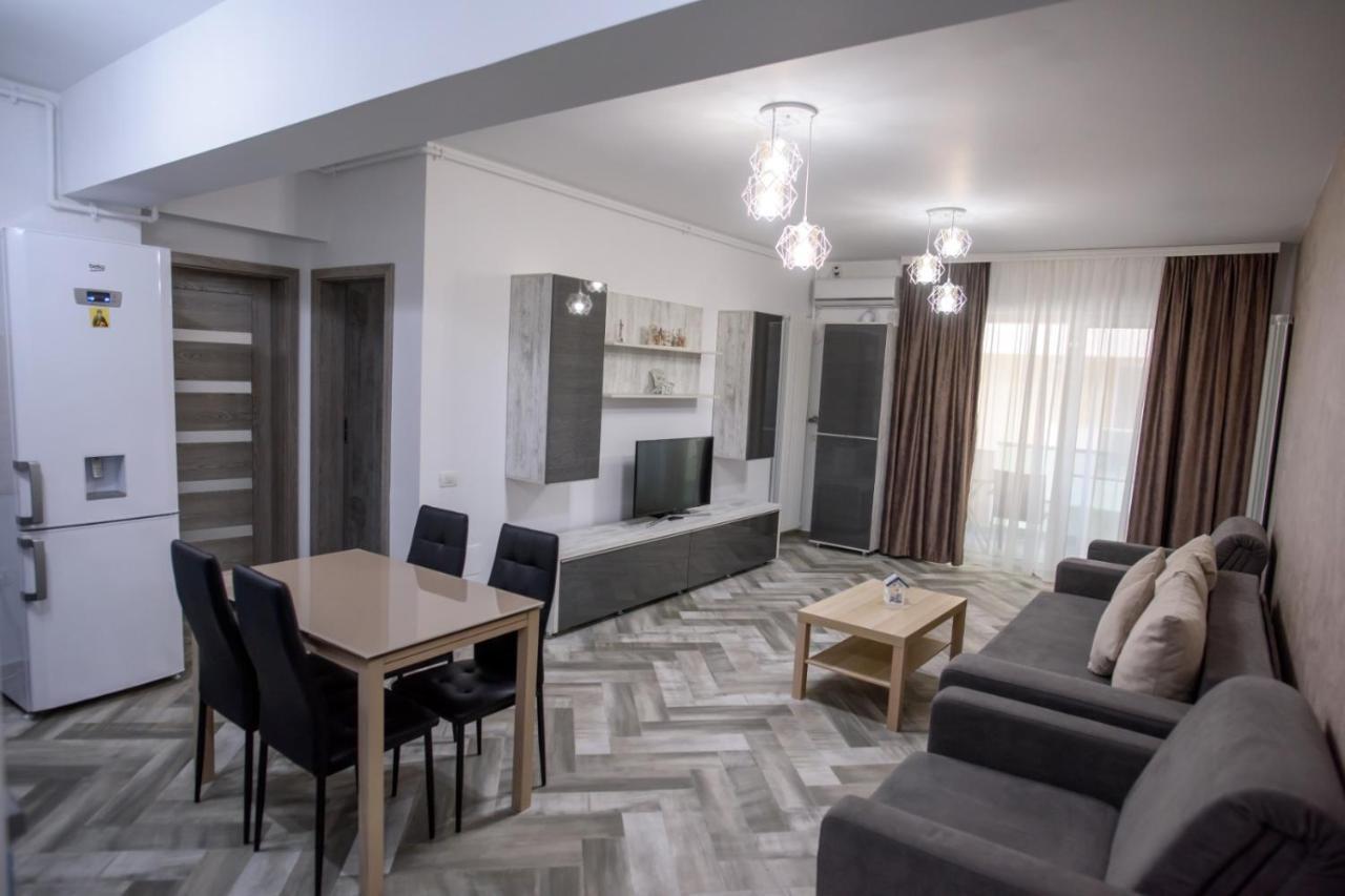 C&Y Zev Apartments Мамая Экстерьер фото