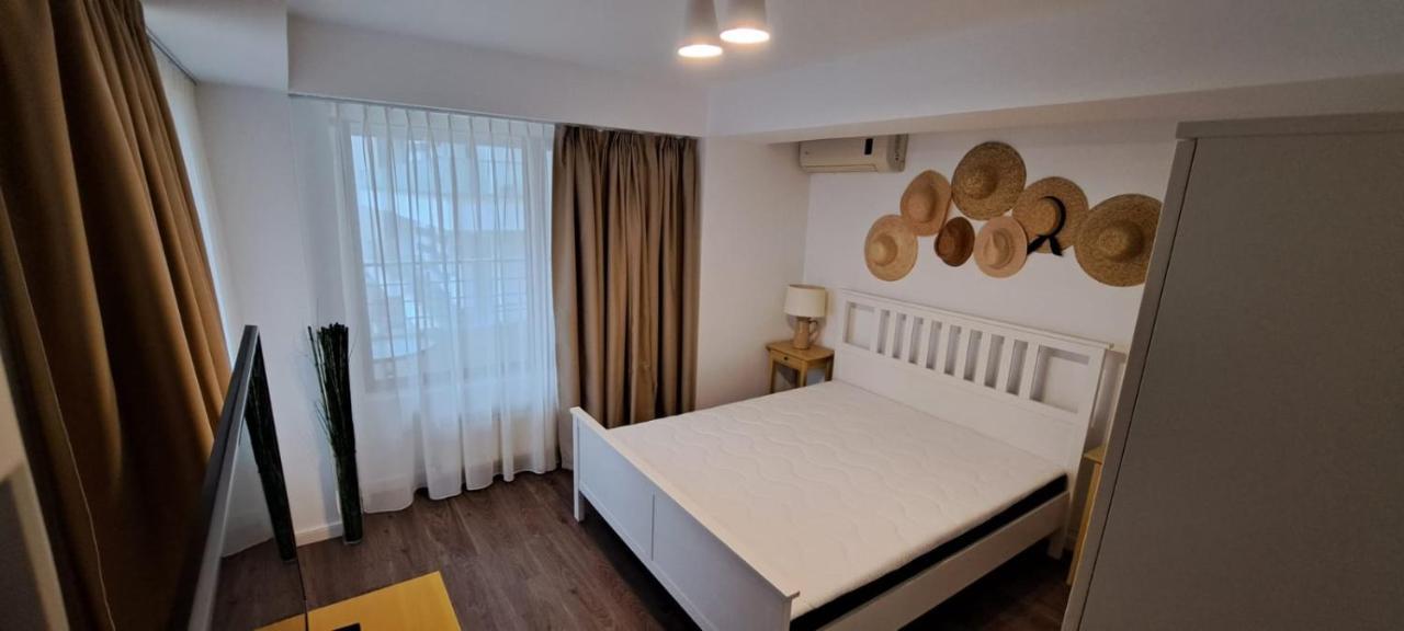 C&Y Zev Apartments Мамая Экстерьер фото