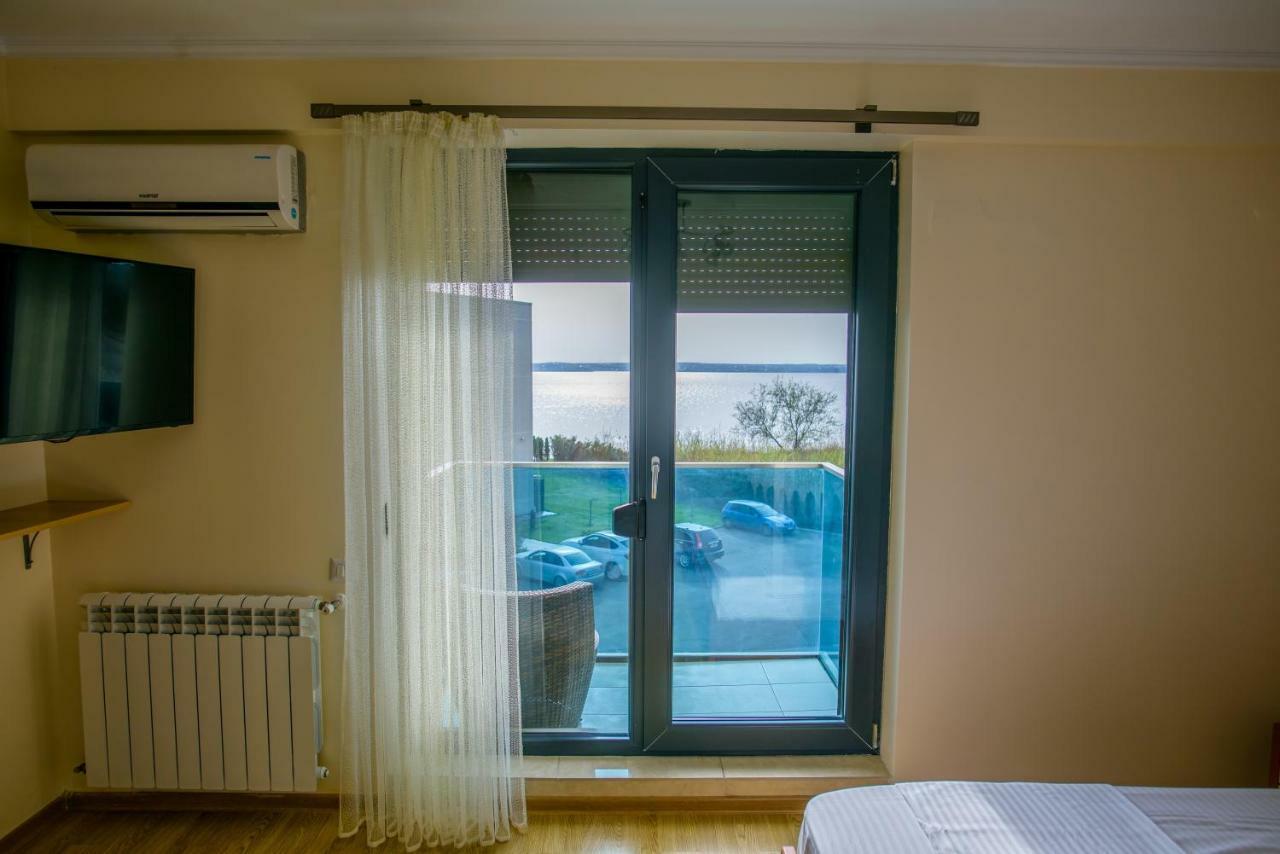 C&Y Zev Apartments Мамая Экстерьер фото