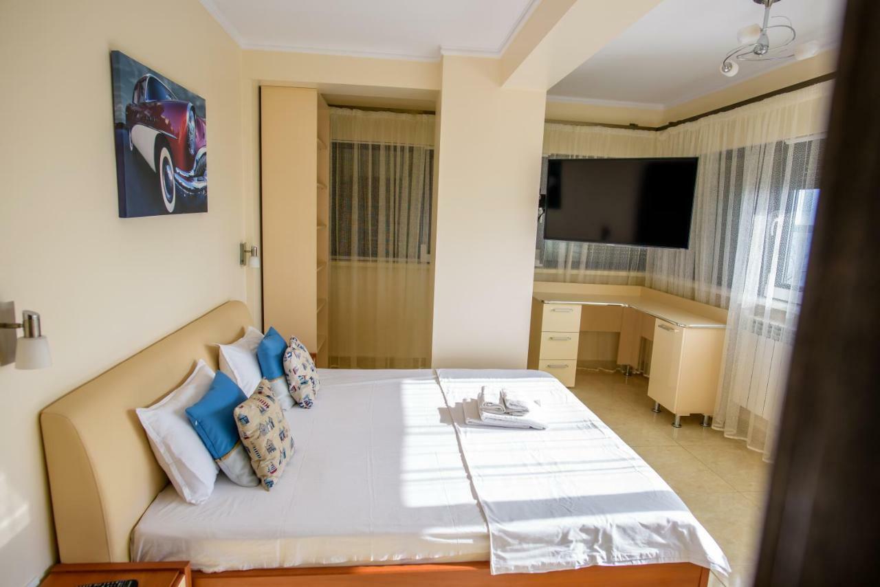 C&Y Zev Apartments Мамая Экстерьер фото
