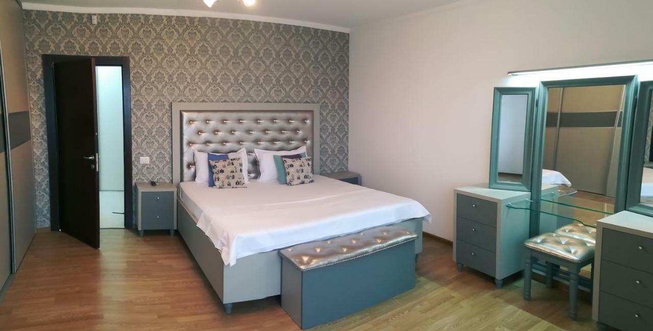 C&Y Zev Apartments Мамая Экстерьер фото